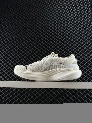 nivel de empresa PUMA Deviate NITRO 3 Puma Zapatos de entrenamiento acolchados Respirables Cómodos A