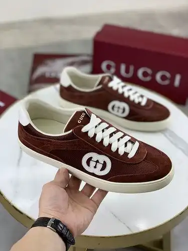 Código de estilo de pareja de Guqi 0507C20 Tamaño femenino 3542 Mujer 4142 Masculino personalizado 3