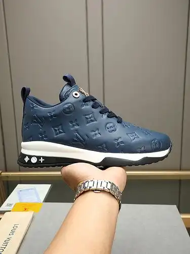 LV Hombre Código 0509B90 Tamaño 3944 38 45 personalizado