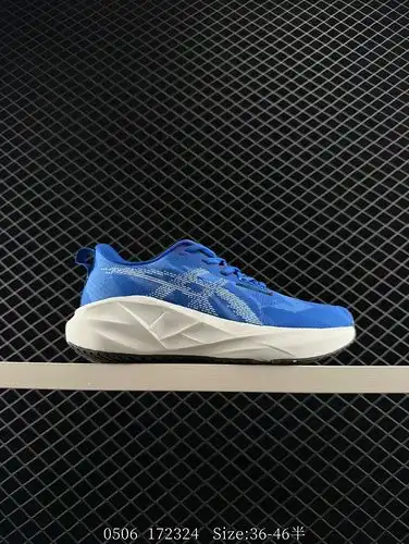 Etiqueta verdadera Asics NOVABLAST 5 LE zapatos de carrera ligeros de corte bajo zapatos de carrera 