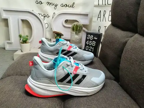 021D company level ✅ The AD Supernova Rise, a brand new casual light running shoe from Adidas, featu