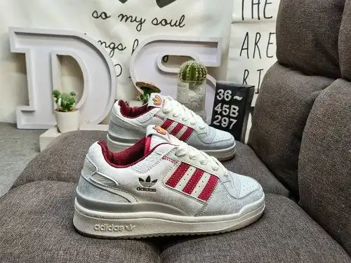 297DAdidas Originals Forum Low JP9969 Año de la Serpiente edición limitada blanco y rojo zapatos de 