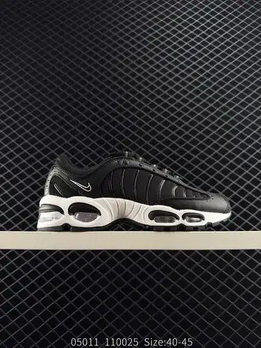 The Nike Air Max Tailwind IV Nilke Air Max Tailwimd 40 OG classic shoe is definitely the eye-catchin