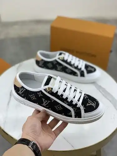 Código de Estilo de Pareja LV 0507C30 Tamaño Femenino 3540 Masculino 3846 Personalizado para Femenin