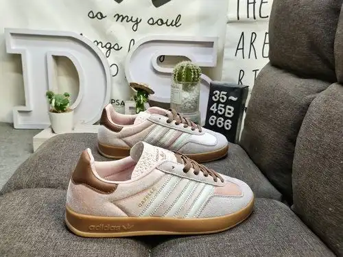 666D Adidas Gazelle Indoor DM zapatos ligeros y resistentes de la tabla superior baja Este zapato de