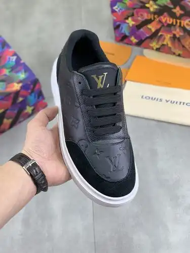 LV Código Hombre 0529C00 Talla 3844