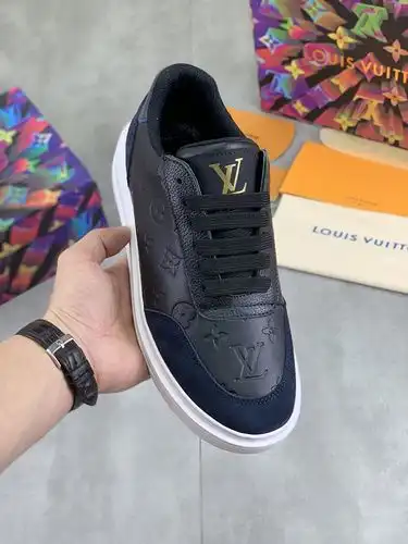 LV Código Hombre 0529C00 Talla 3844