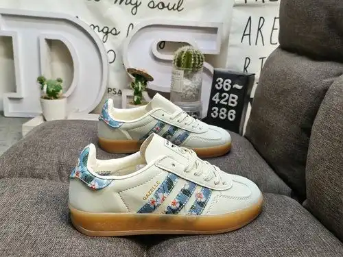 386D Adidas Gazelle Indoor JR3601 zapatos ligeros resistentes al desgaste Este zapato deportivo Adid