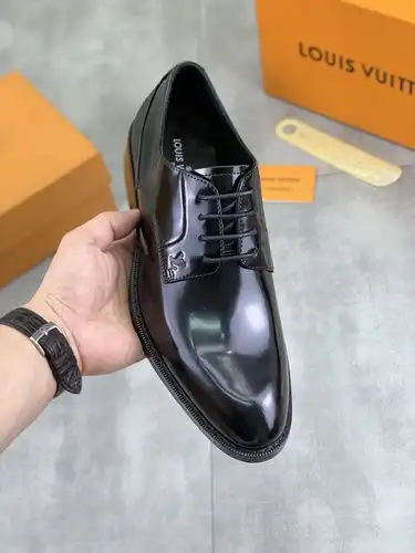 LV Hombre Código 0529B90 Tamaño 3844 45 personalizado