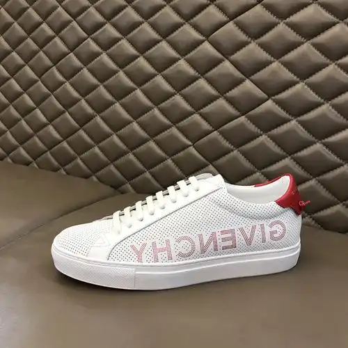 Givenchy Mens Edition Código 0524B Talla 3844