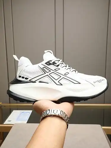 Givenchy Mens Edition Código 0611C10 Tamaño 3944 45 Personalizado
