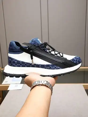 Givenchy Mens Edition Código 0524C20 Tamaño 3844 45 personalizado