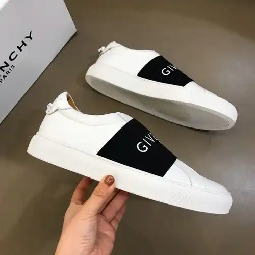 Givenchy Mens Edition Código 0524B Talla 3844