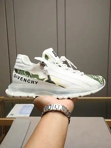 Givenchy Mens Edition Código 0611C20 Tamaño 3844 45 personalizado