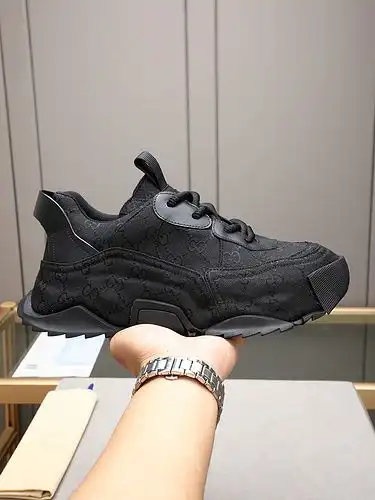 Gucci Hombre Código 0524C30 Tamaño 3944 38 45 personalizado