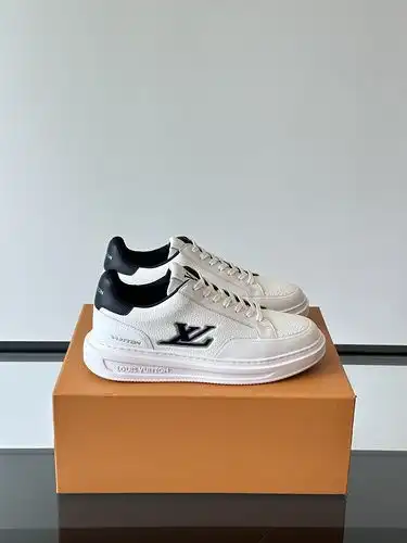 LV Hombre Código 0521B40 Tamaño 3844 Personalizable 45 46 no reembolsable