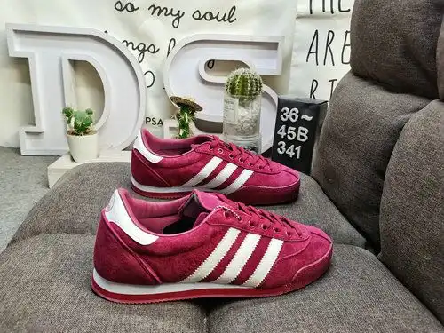 341DAdidasAdidas adopta una combinación de cuero de cerdo y material superior de cuero espacial resp