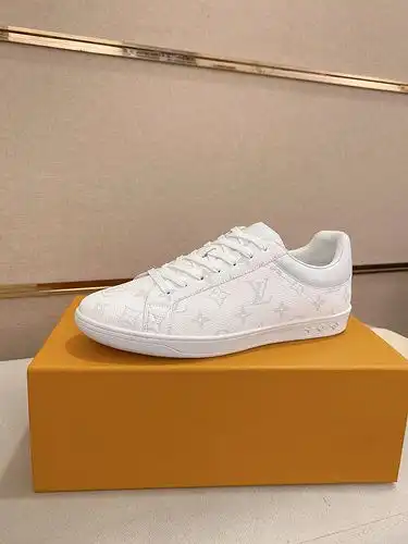 LV Hombres Código 0606B Tamaño 3844 45 personalizado