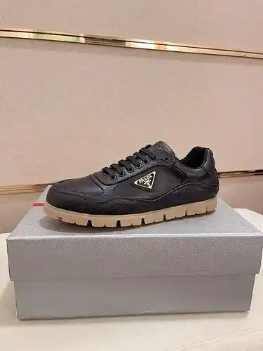 Prada Mens Edición Código 0608C00 Tamaño 3844 45 Personalizado