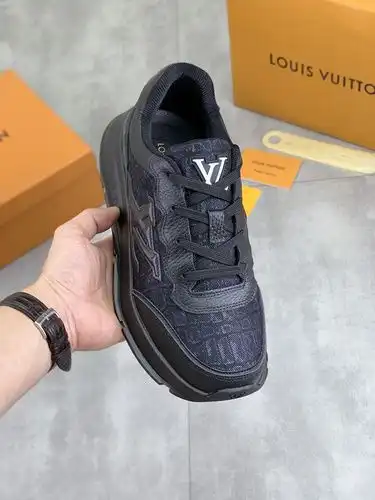 LV Hombre Código 0529B60 Tamaño 3844 45 46 personalizado
