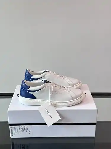Givenchy Mens Edition Código 0521B40 Tamaño 3844 Personalizable 45 no reembolsable
