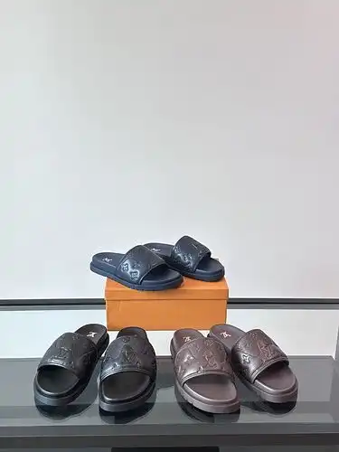 LV Código Hombre 0522A90 Talla 3844