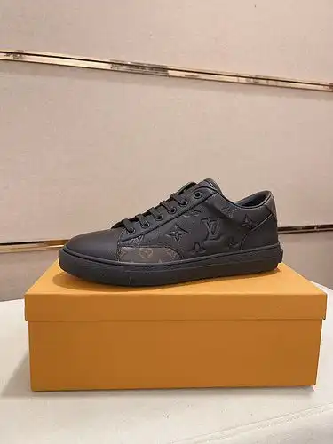 LV Código Hombre 0606B40 Talla 3844
