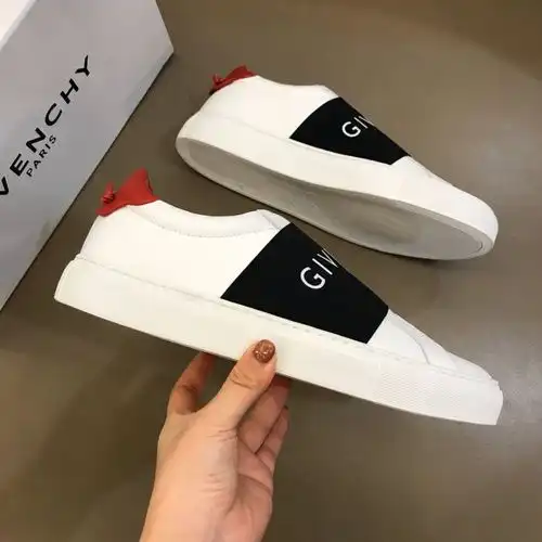 Givenchy Mens Edition Código 0524B Talla 3844