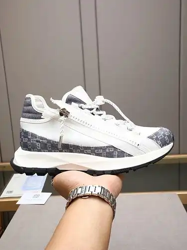 Givenchy Mens Edition Código 0524C20 Tamaño 3844 45 personalizado