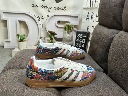 304D Adidas Gazelle Indoor JP5309 zapatos ligeros casuales resistentes al desgaste Este zapato depor