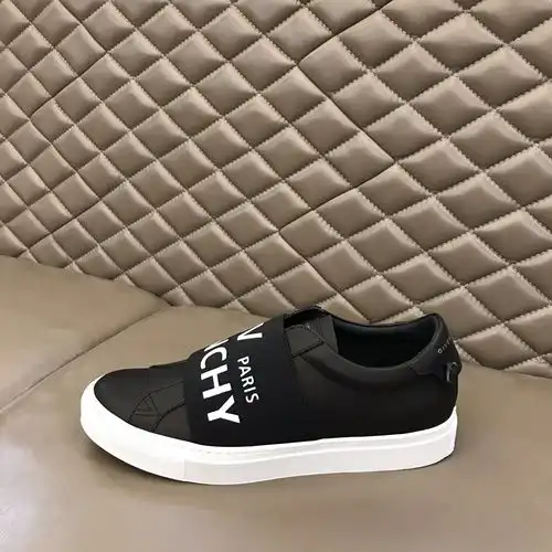 Givenchy Mens Edition Código 0524B Talla 3844