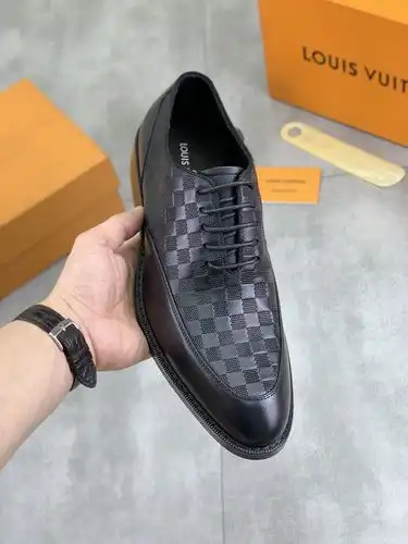 LV Hombre Código 0529B90 Tamaño 3844 45 personalizado