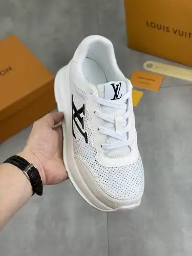 LV Hombre Código 0529B60 Tamaño 3844 45 46 personalizado