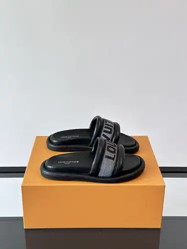 LV Código Hombre 0522B10 Talla 3844
