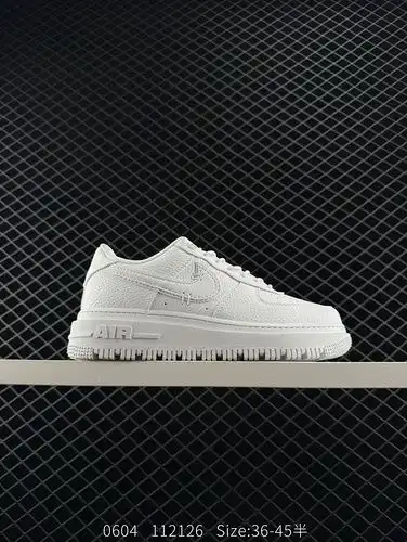 El zapato Nike Air Force 1 Low Luxe con suela gruesa se basa en el clásico Air Force 1 Luxe de 1982 