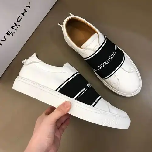 Givenchy Mens Edition Código 0524B Talla 3844