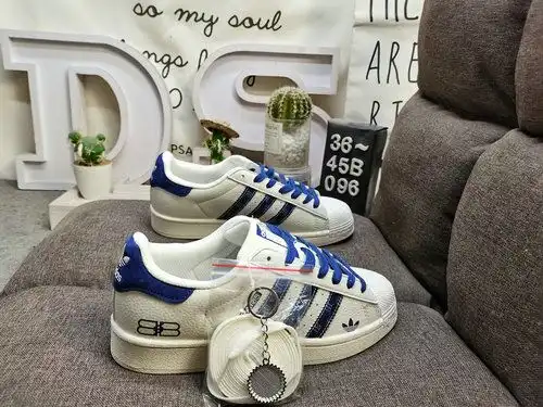 096D Adidas Three Leaf Clover Originals Superstar XS0010 Shell Head Clásico versátil de ocio zapatos
