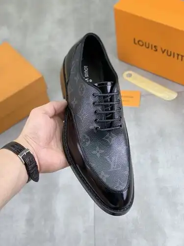 LV Hombre Código 0529B90 Tamaño 3844 45 personalizado