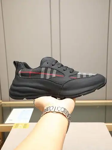 Burberry Mens Edition Código 062C10 Tamaño 3845 45 personalizado no reembolsable