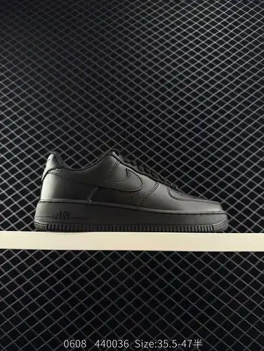 1 Nike Air Force 1 Low ampquot Triple Blackampquot La suela baja Nike Air Force One Black Warrior pu