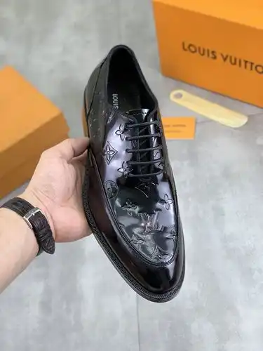 LV Hombre Código 0529B90 Tamaño 3844 45 personalizado