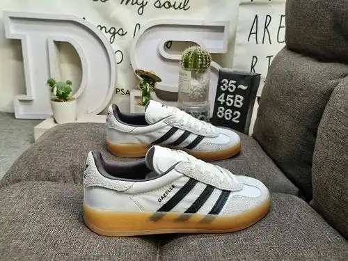 862D Adidas Gazelle Indoor IH99 zapatos ligeros y duraderos de placa baja Este zapato deportivo Adid