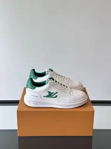 LV Hombre Código 0521B40 Tamaño 3844 Personalizable 45 46 no reembolsable