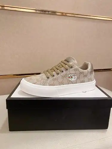 Gucci Hombre Código de Estilo 0606B50 Talla 3844