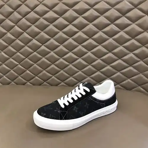 LV Código Hombre 0524B40 Talla 3844