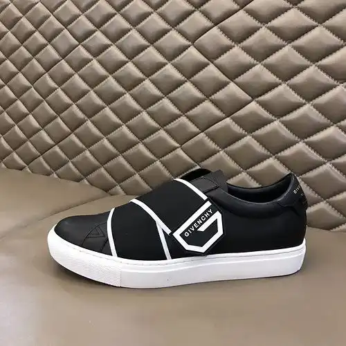 Givenchy Mens Edition Código 0524B Talla 3844