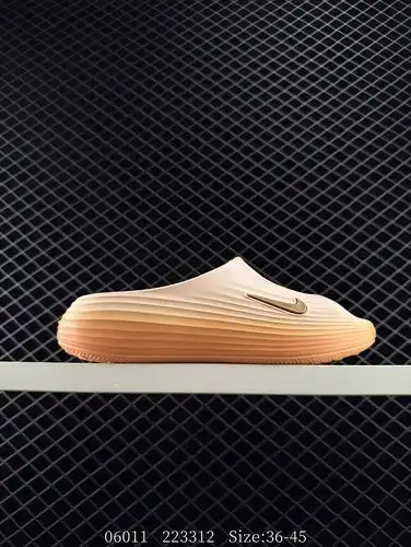 Los zapatos Nike ReactX REJUVEN8 Nike Simple and Comfortable Hole están hechos de espuma de EVA que 