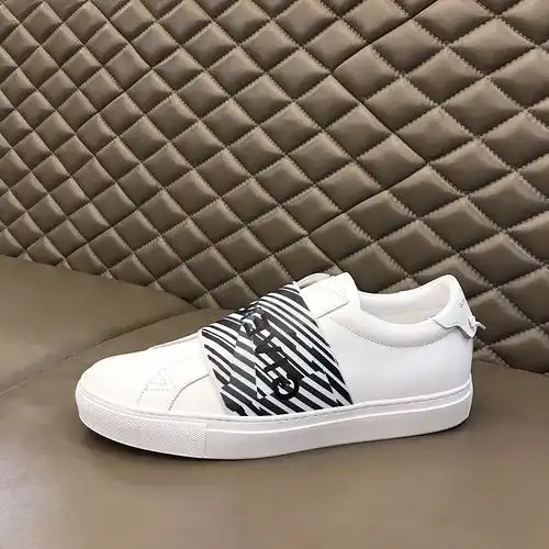 Givenchy Mens Edition Código 0524B Talla 3844