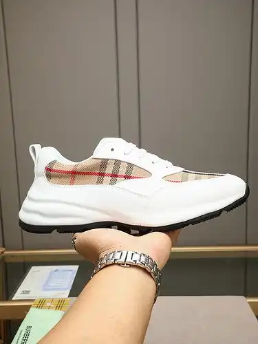 Burberry Mens Edition Código 062C10 Tamaño 3845 45 personalizado no reembolsable