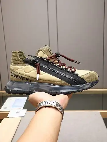 Givenchy Mens Edition Código 0524C20 Tamaño 3844 45 personalizado